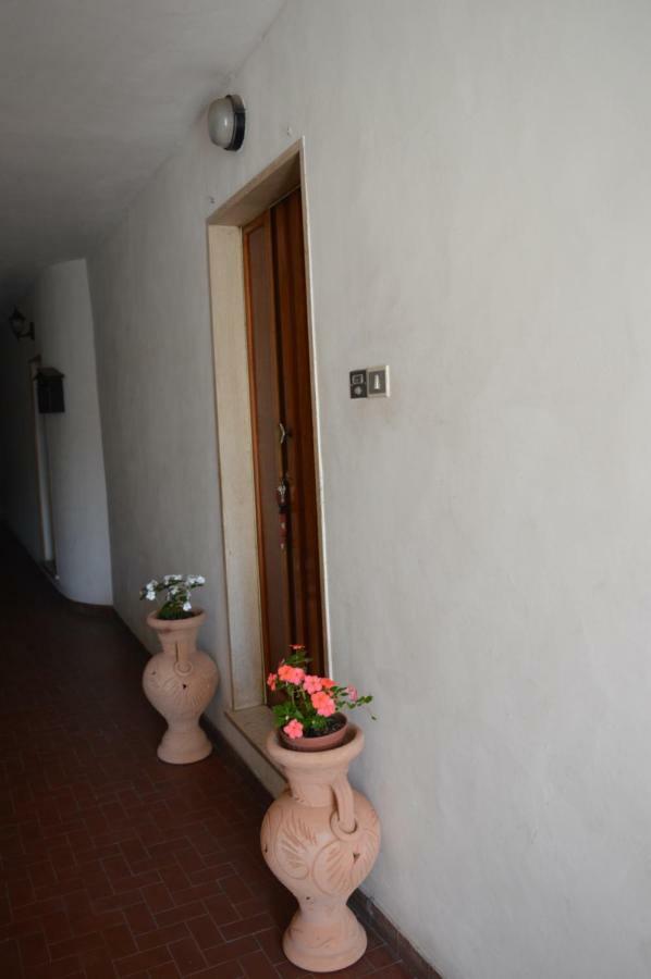 La Piazzetta Apartment Bolsena Luaran gambar